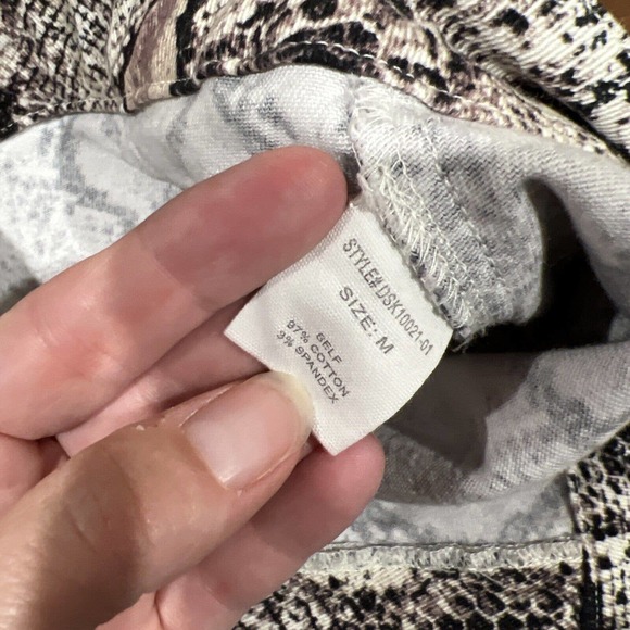 Altered State Skirt Women Medium Zip Front Snake Print Short - Picture 8 of 9